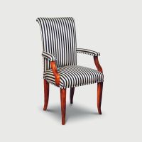 Traditional Sofas and Chairs